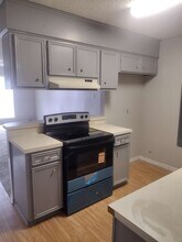 525 Broad St in Chandler, TX - Building Photo - Building Photo