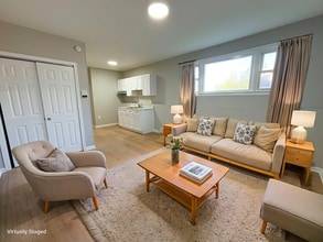 693 Washington St, Unit 1A in Middletown, CT - Building Photo - Building Photo