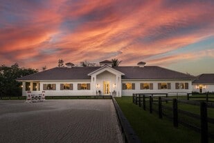 1382 Clydesdale Ave in Wellington, FL - Building Photo