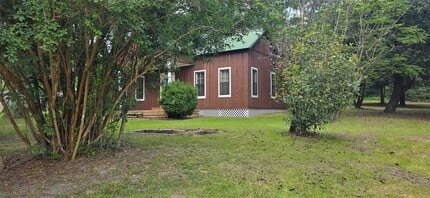 2266 Young Rd in Livingston, TX - Building Photo - Building Photo