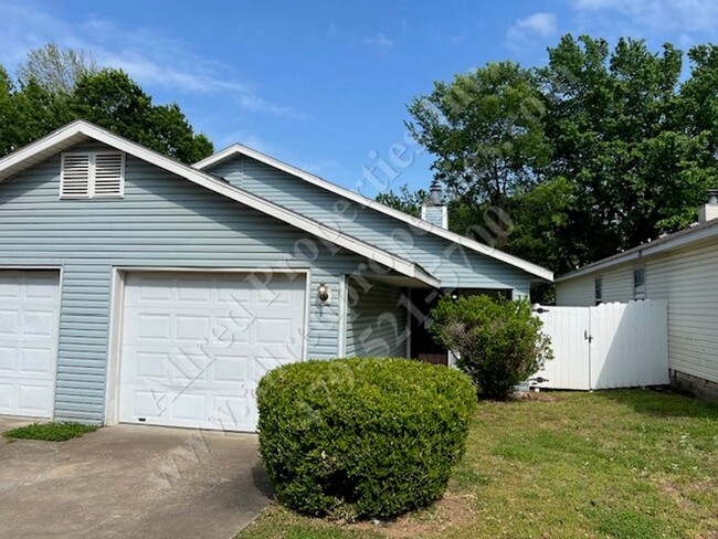 property at 1712 N Noelle Ave