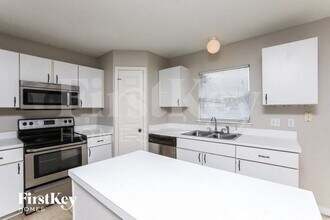 684 Jaguar Ct in Kissimmee, FL - Building Photo - Building Photo