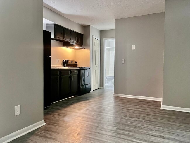 Legends Pointe in Canton, OH - Building Photo - Building Photo