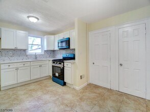16 N 9th St in Newark, NJ - Building Photo - Building Photo