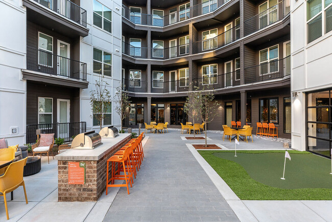 Broadstone Berry Hill in Nashville, TN - Building Photo - Building Photo
