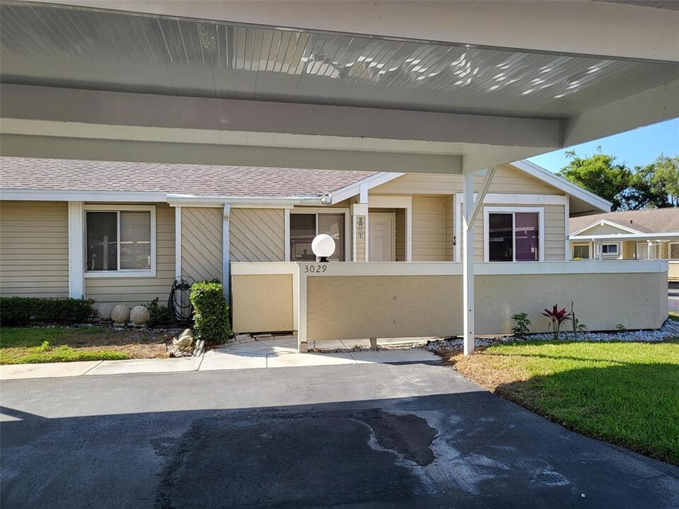 3029 Seawind Cir in Venice, FL - Building Photo