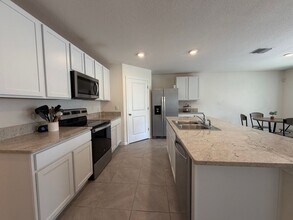 2181 NW 247th Dr in Newberry, FL - Building Photo - Building Photo