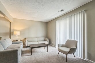 Canter Pointe in Lexington, KY - Building Photo - Building Photo