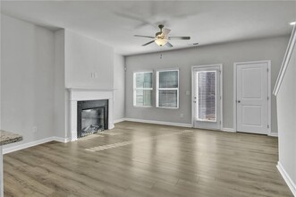 4336 Mallory Ct in Union City, GA - Building Photo - Building Photo