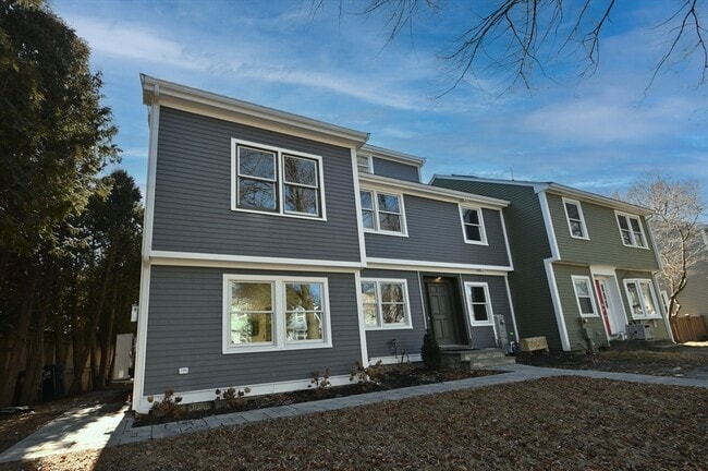 21 Cornelius Way in Cambridge, MA - Building Photo - Building Photo