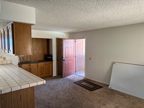 4160 Sanderling Cir, Unit 460 in Las Vegas, NV - Building Photo - Building Photo