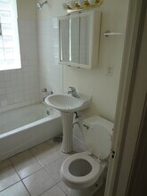 8009 S Phillips Ave, Unit 3 in Chicago, IL - Building Photo - Building Photo