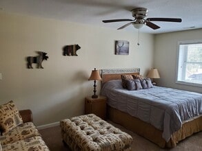 7 Higel Ln in Maggie Valley, NC - Building Photo - Building Photo