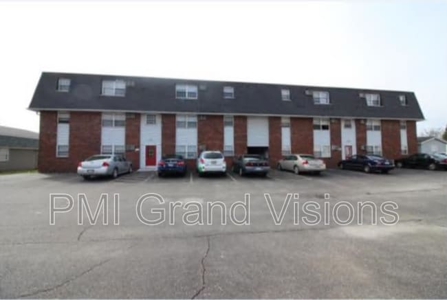 property at 24 W Buchanan Ave