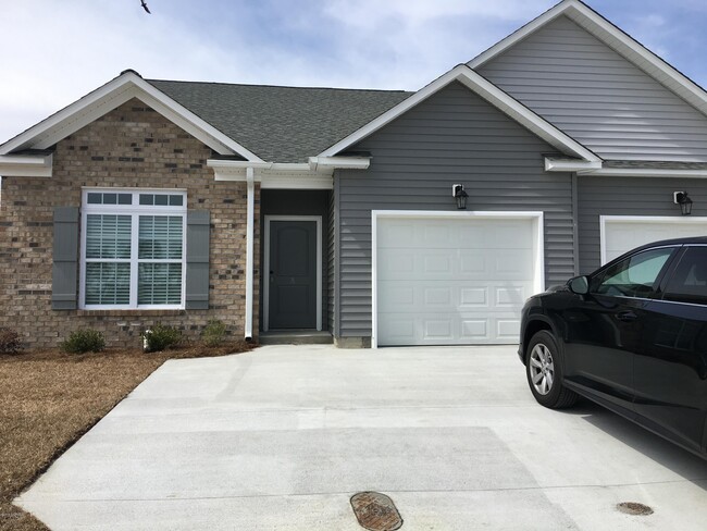 2212 Remington Ct in Greenville, NC - Building Photo - Building Photo