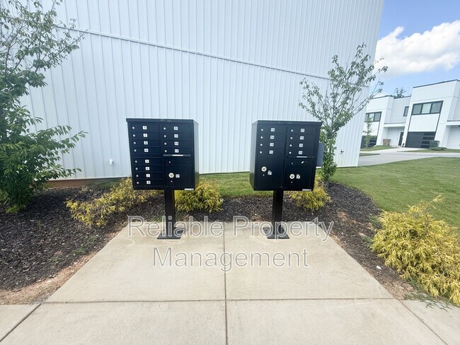 10 Slater Dr in Clayton, NC - Building Photo - Building Photo