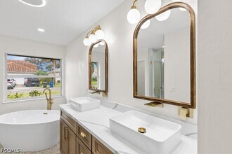 12809 Vista Pine Cir in Ft. Myers, FL - Building Photo - Building Photo