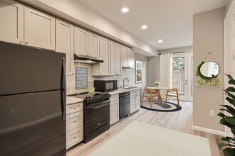 1990 Newland Ct in Lakewood, CO - Building Photo - Building Photo