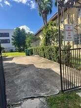 1030 NW 3rd St in Miami, FL - Building Photo - Building Photo