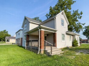 1100 W Rex St in Muncie, IN - Building Photo - Building Photo