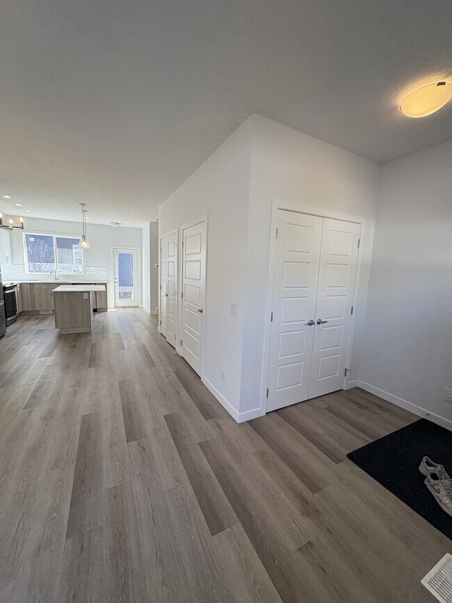 137 Red Embers Link NE in Calgary, AB - Building Photo - Building Photo