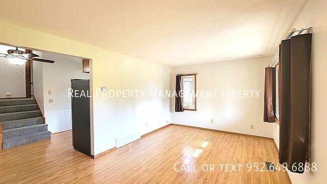 9650 Pleasant Ave S in Minneapolis, MN - Building Photo - Building Photo