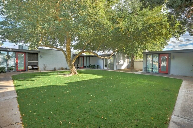 property at 4204 N 38th St