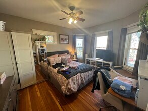 294 Highland Ave, Unit 2 in Somerville, MA - Foto de edificio - Building Photo