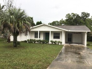 15623 SE 92nd Ct in Summerfield, FL - Building Photo - Building Photo