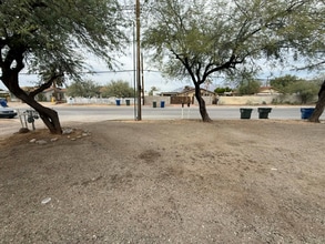 460 E Delano St in Tucson, AZ - Foto de edificio - Building Photo