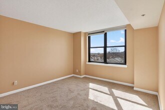 1200 Braddock Pl in Alexandria, VA - Building Photo - Building Photo