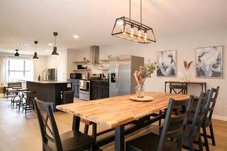 526 Winchester Dr in Richardson, TX - Building Photo - Building Photo