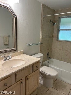4938 West Blvd in Naples, FL - Foto de edificio