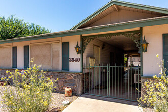 3540 E Montecito Ave in Phoenix, AZ - Building Photo - Building Photo