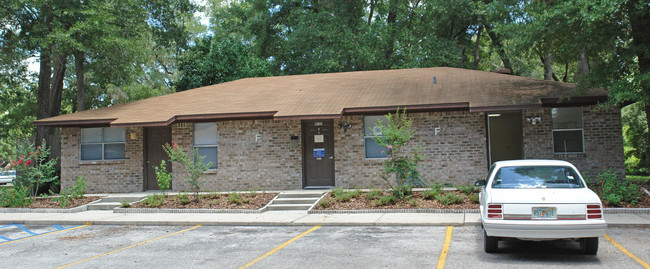 Hammock Oaks Apartments