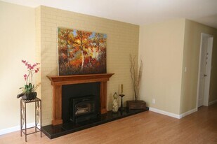 2337 Minor Ave E, Unit 2337 in Seattle, WA - Building Photo