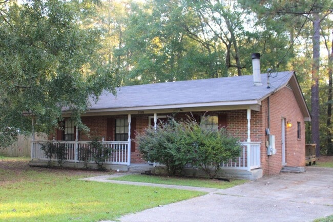 2440 Ellen Ln in Millbrook, AL - Building Photo - Building Photo