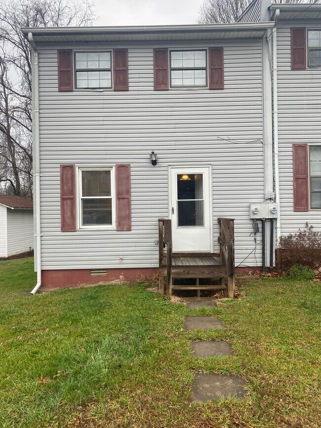 4394 Green Valley Rd Rentals in Lebanon, VA