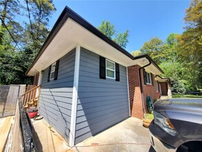 448 Susan Creek Dr in Stone Mountain, GA - Building Photo - Building Photo