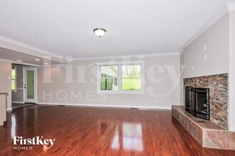 14545 Appalachian Trail in Chesterfield, MO - Foto de edificio - Building Photo