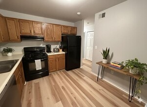 41136 Northwind Dr in Canton Township, MI - Building Photo - Building Photo