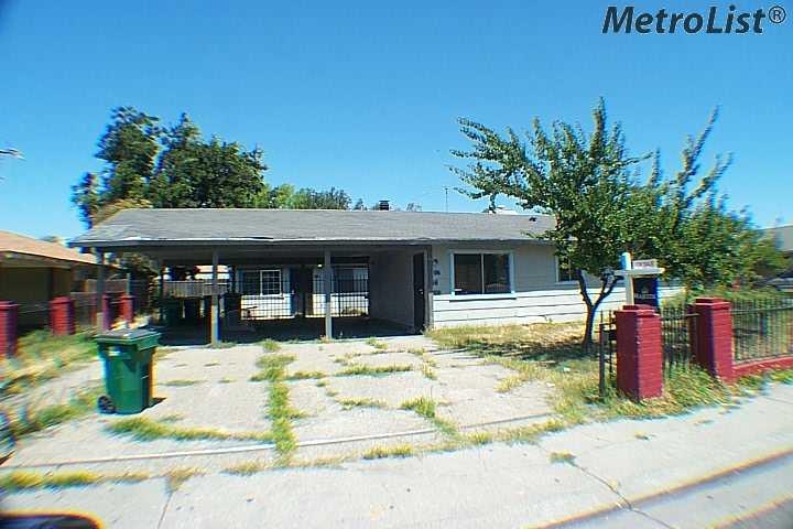 727 Bedlow Dr in Stockton, CA - Foto de edificio