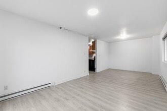 331 6th St in New Westminster, BC - Building Photo - Building Photo