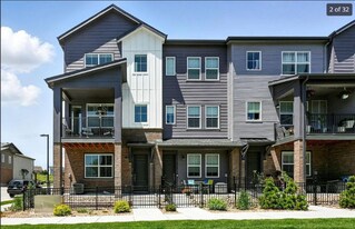 6988 Ipswich Ct in Castle Pines, CO - Building Photo