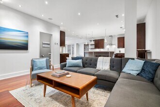 182 E Bay St in Charleston, SC - Foto de edificio - Building Photo