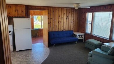 2 Robertson Rd in Narragansett, RI - Building Photo - Building Photo