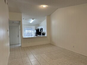 2430 King Oak Ct in St. Cloud, FL - Building Photo - Building Photo