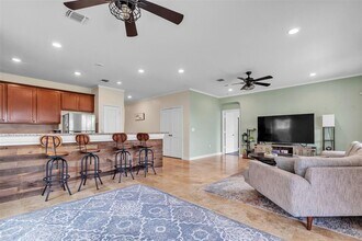 128 Kavanaugh St in Georgetown, TX - Foto de edificio - Building Photo