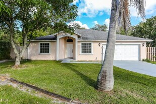 5141 Willow Pond Rd W in West Palm Beach, FL - Building Photo