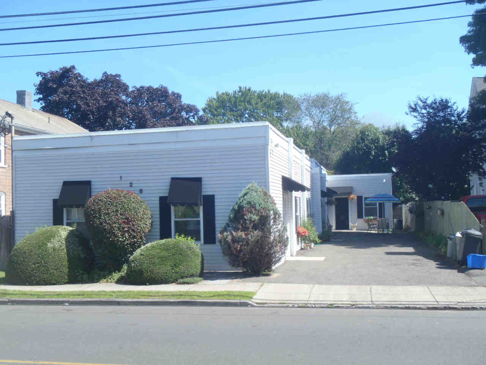 128 Grasmere Ave in Fairfield, CT - Building Photo